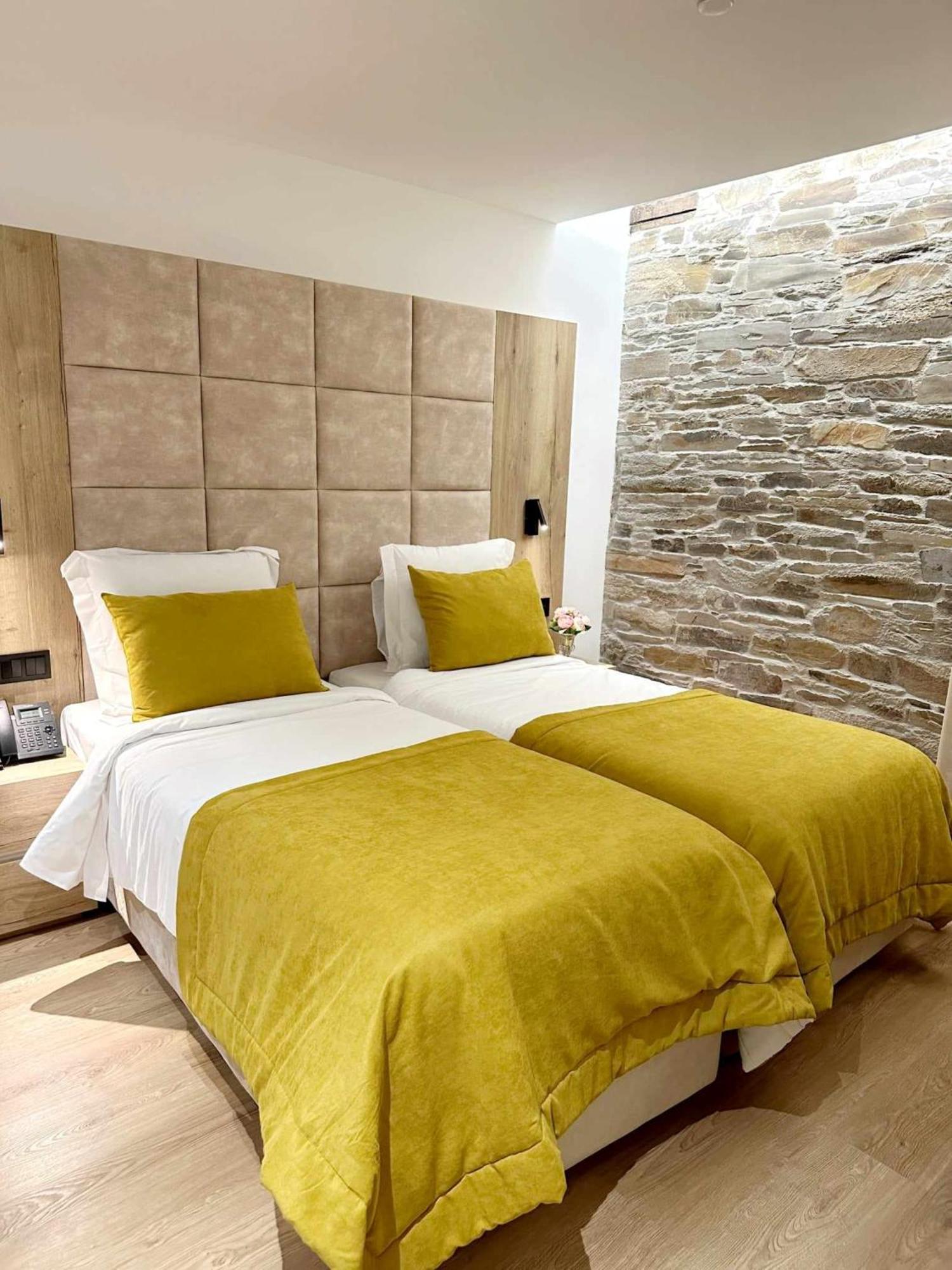 Coracao Do Tua Hotel *